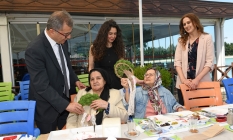 Alzheimer hastaları için Anneler Günü kutlaması