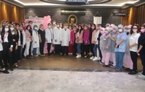 ‘Meme Kanserine Veda Notu’ panosu