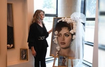 Bursa’nın ipek böceği kozaları usta oyuncuların fotoğraflarını süsledi