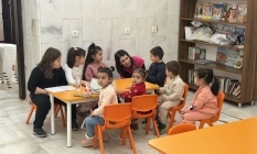 Kadın ve Çocuk Dayanışma Merkezi’nde ingilizce derslerine yoğun ilgi