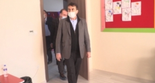 Miniklerin karneleri Dündar’dan