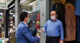 Başkan Dündar, Esnafın yanında