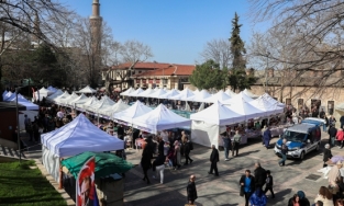 ‘Meydan Kadınların’ dayanışma pazarı doldu taştı