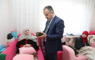 Örnek yazara Büyükşehir desteği