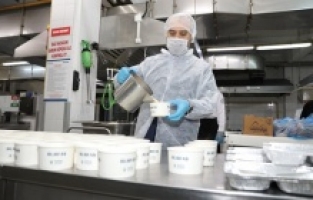 Her gün 2.500 kişiye 2 öğün