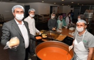 Osmangazi’de sıcak yemek dağıtımı başladı