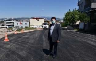 Osmangazi’de boş kalan yollar asfaltlanıyor