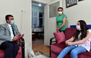 Dündar’dan genç Sevcan’a moral ziyareti