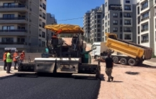 Yollar sıcak asfaltla kaplanıyor