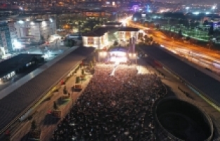 Osmangazi Meydanı’nda coşku başladı