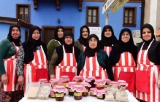 ‘Güçlü kadın, güçlü aile, güçlü Yıldırım’