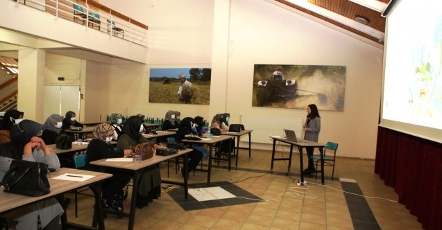 Çiftçi Evi’nde kadınlara hijyen eğitimi