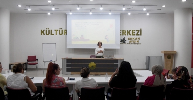 Osmangazi Belediyesi’nden velilere özel kitap atölyesi