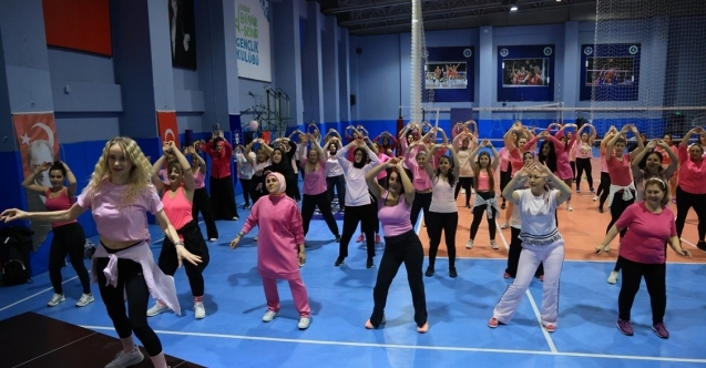 Büyükşehir, kadınları sporla buluşturuyor