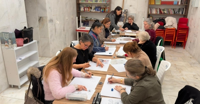 Gemlikli kadınlar sanatla buluşuyor